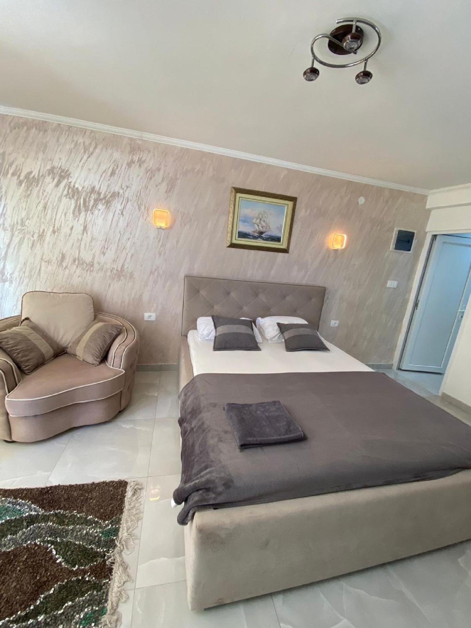 Apartments Stankovic & Boat Tours فيربازار المظهر الخارجي الصورة